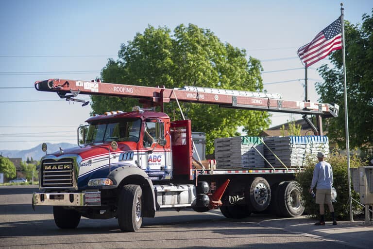 Tandem Axle 28' Flatbed With 40' Conveyor